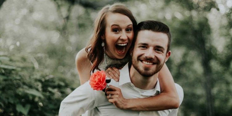 обичат дълбоко